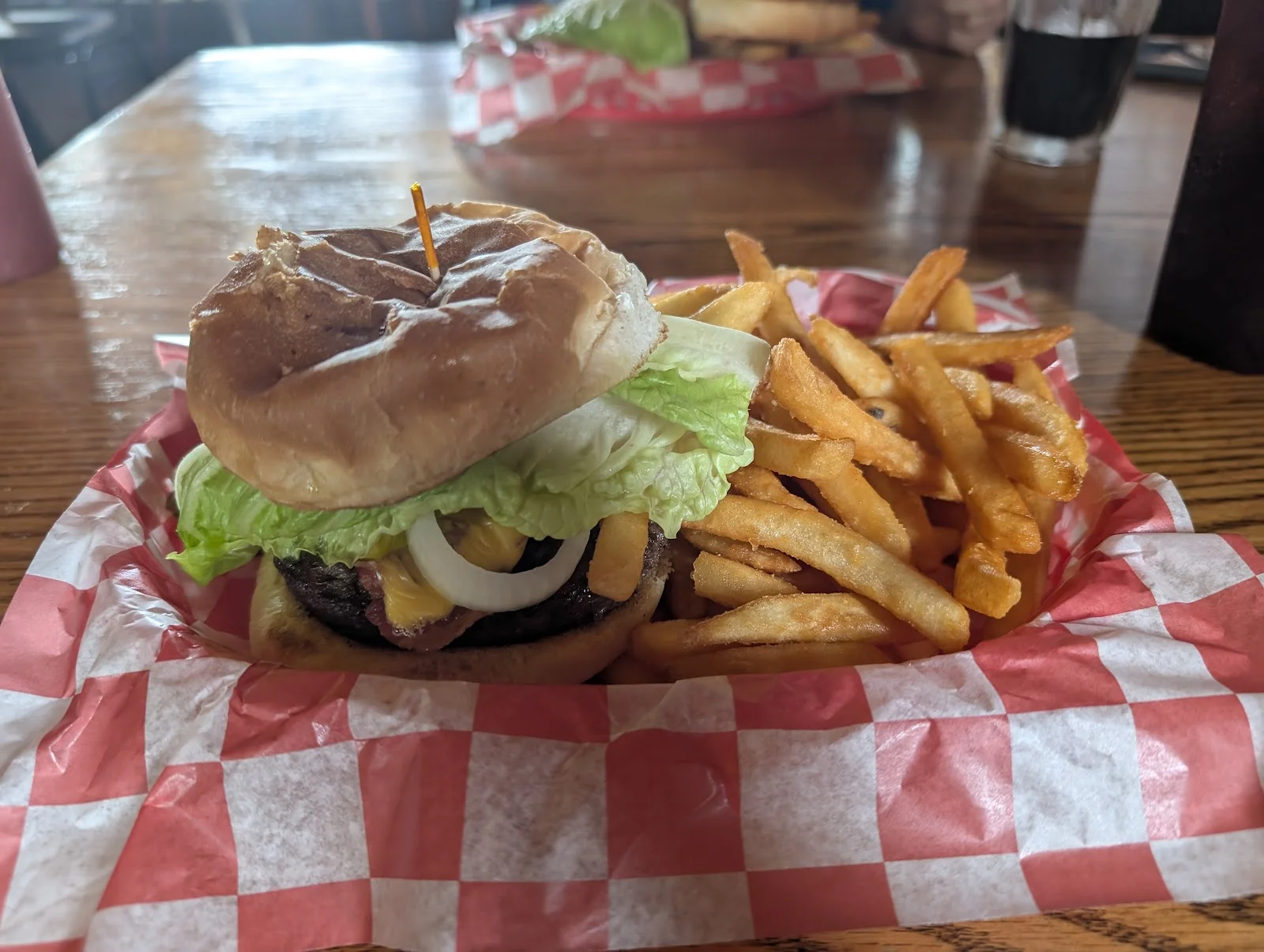 Hoop'n Holler Tavern