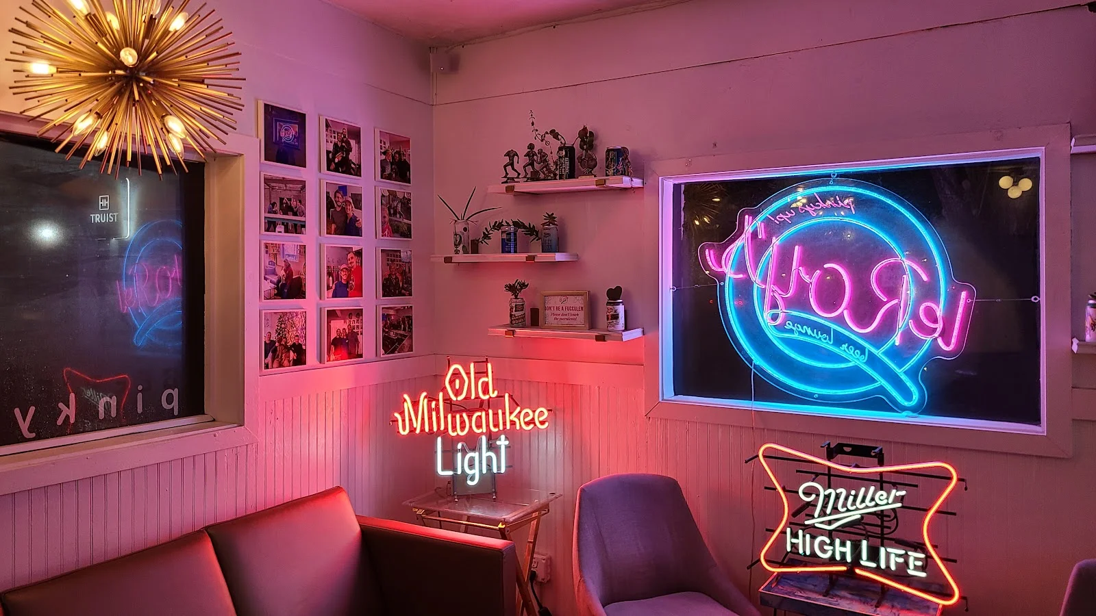 Leroy's Beer Lounge