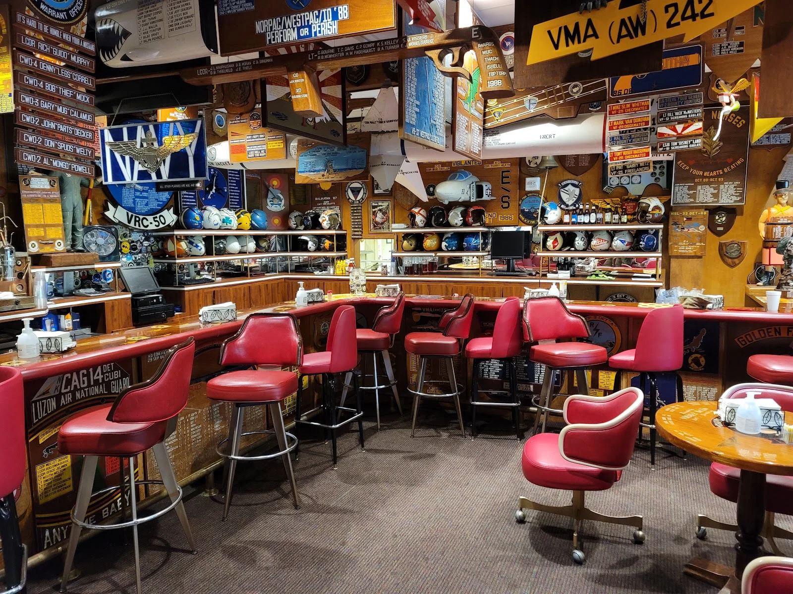 Cubi Bar Café - Attraction in Pensacola