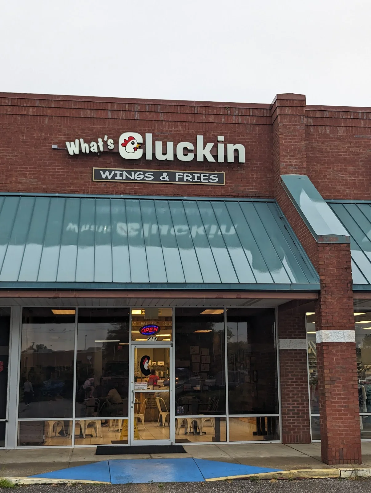What's Cluckin LLC (Bay Minette) - Restaurant in Bay Minette
