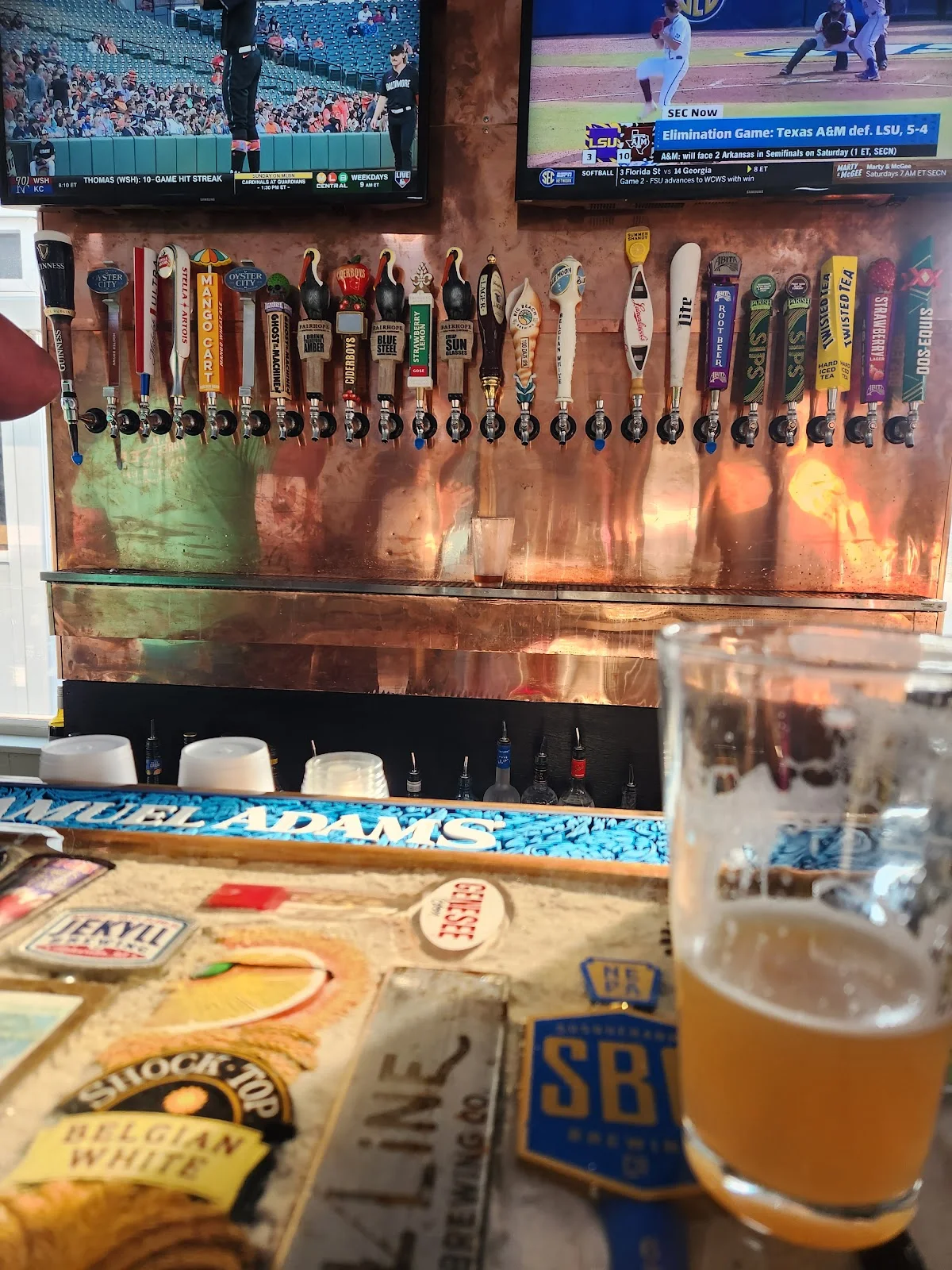 Ice House Taproom - Restaurant in Gulf Shores