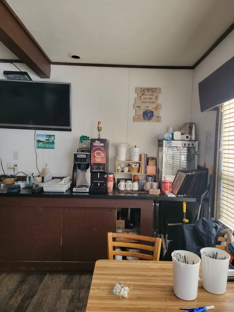 Veeser's Wild Rose Pub & Grill