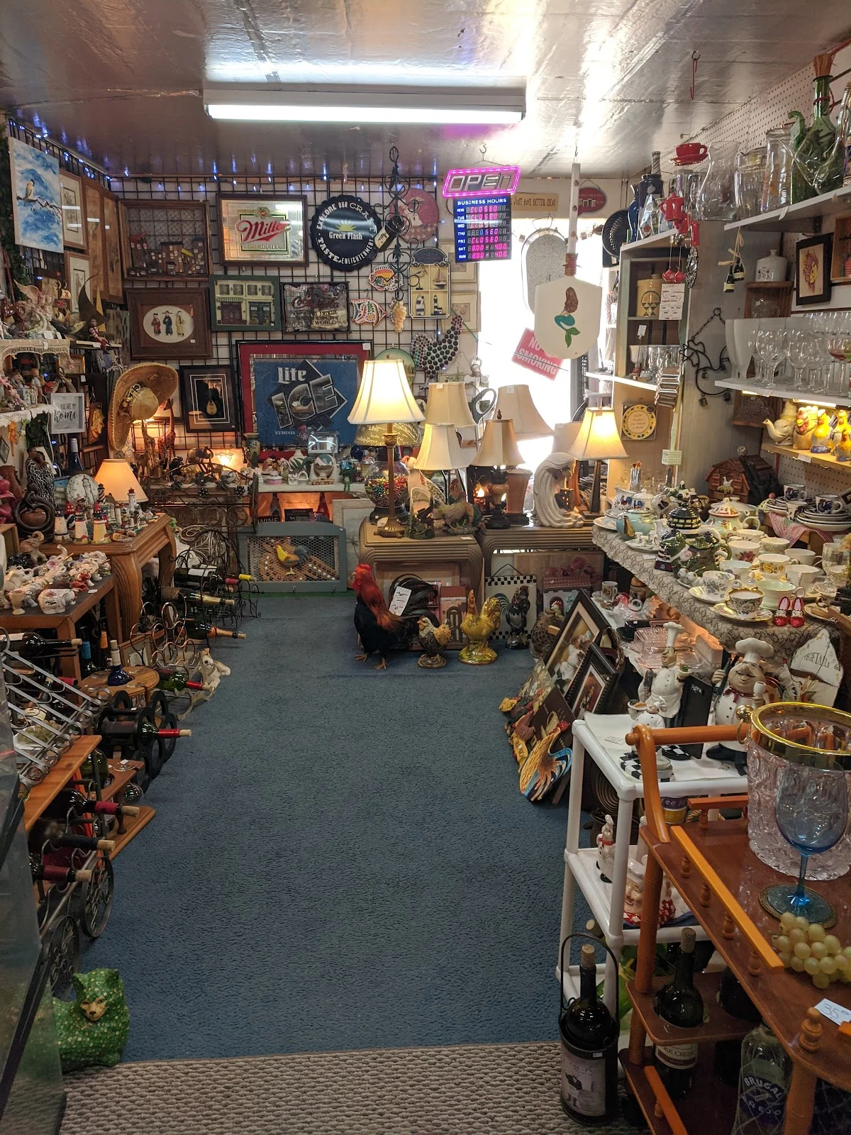 Renninger's Antique Center - Shopping in Mount Dora