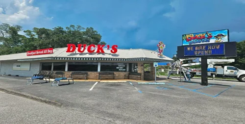 Duck’s Diner - Restaurant in 