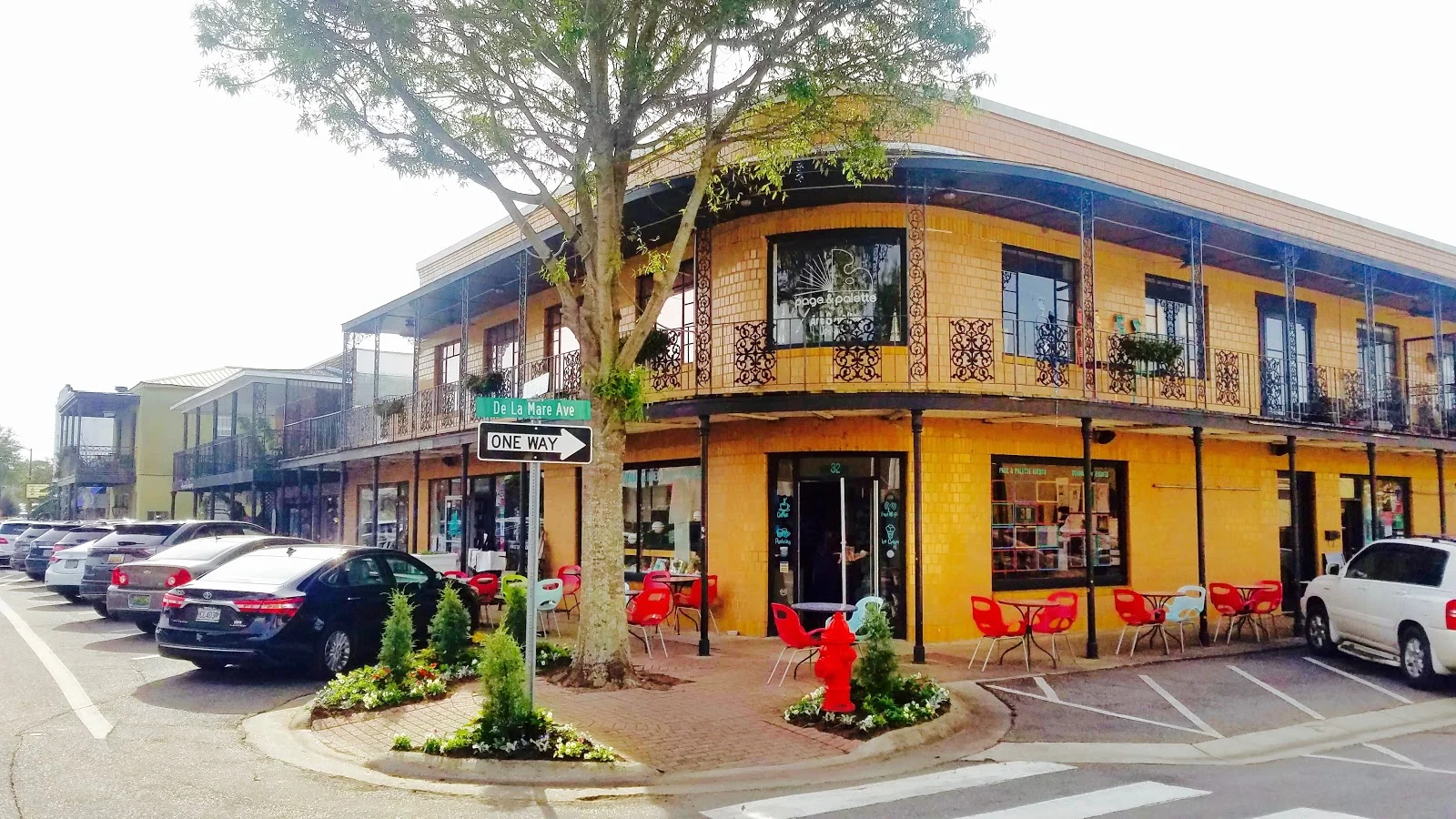 Page and Palette - bookstore in Fairhope