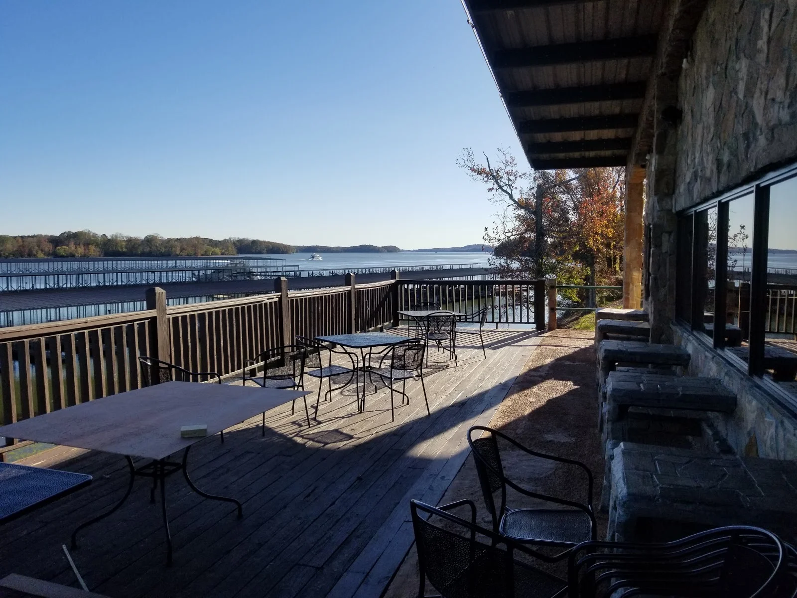 Zois Harbor Lights Restaurant