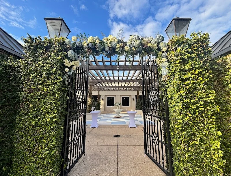 The Courtyard on Dauphin - event-venue in Mobile