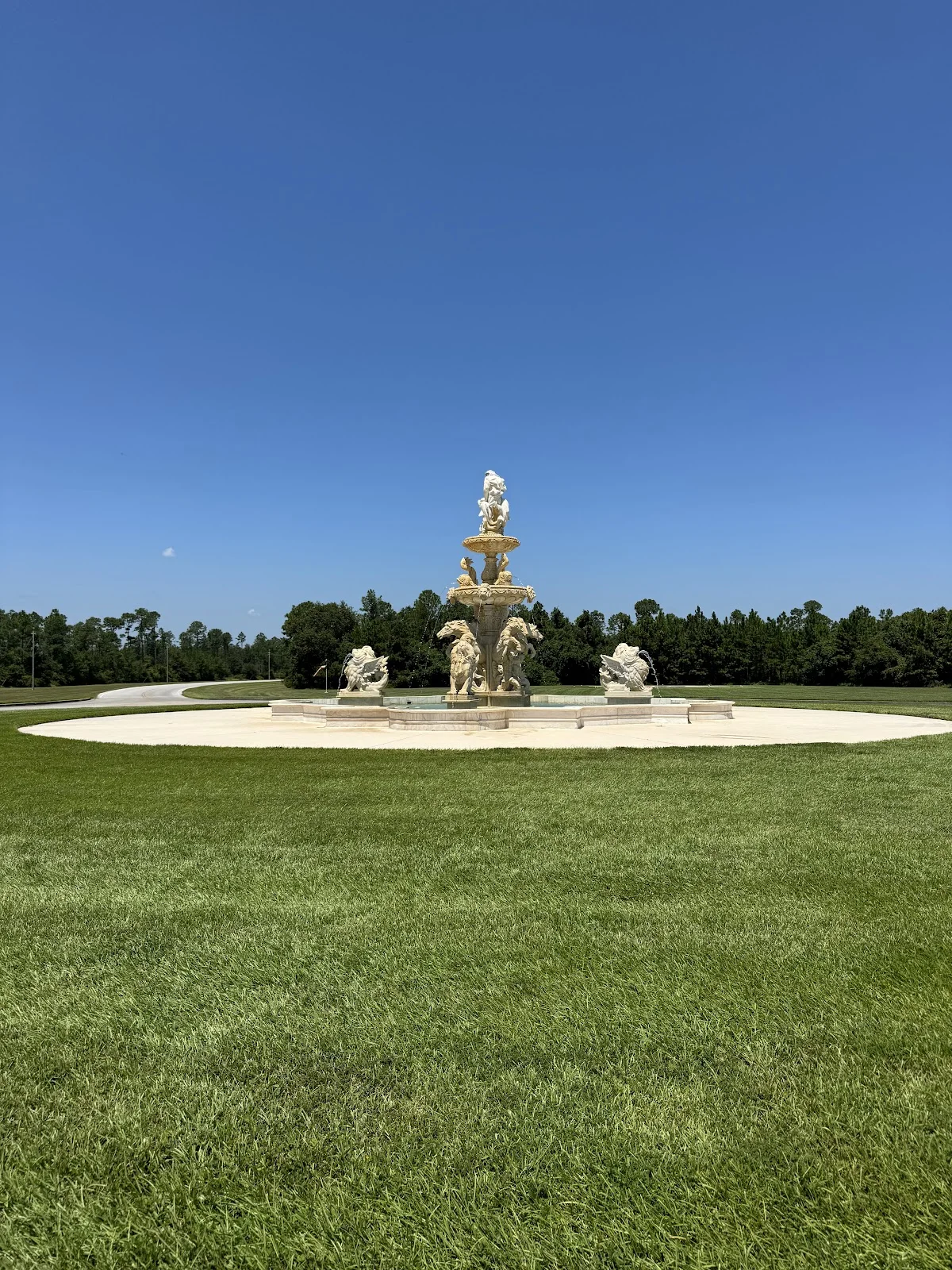 Neptune’s Fountain - Attraction in 