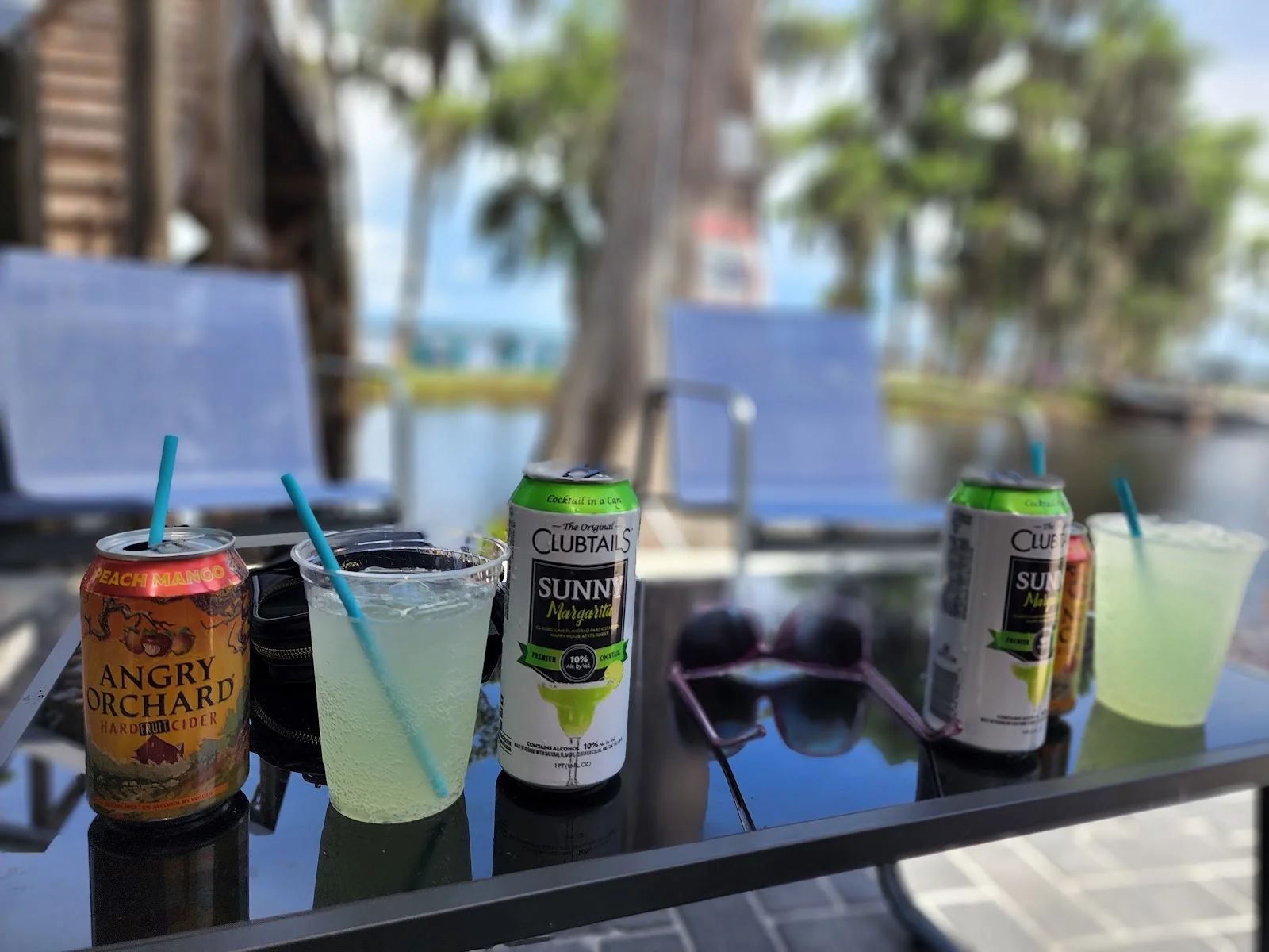 The Cove Bar