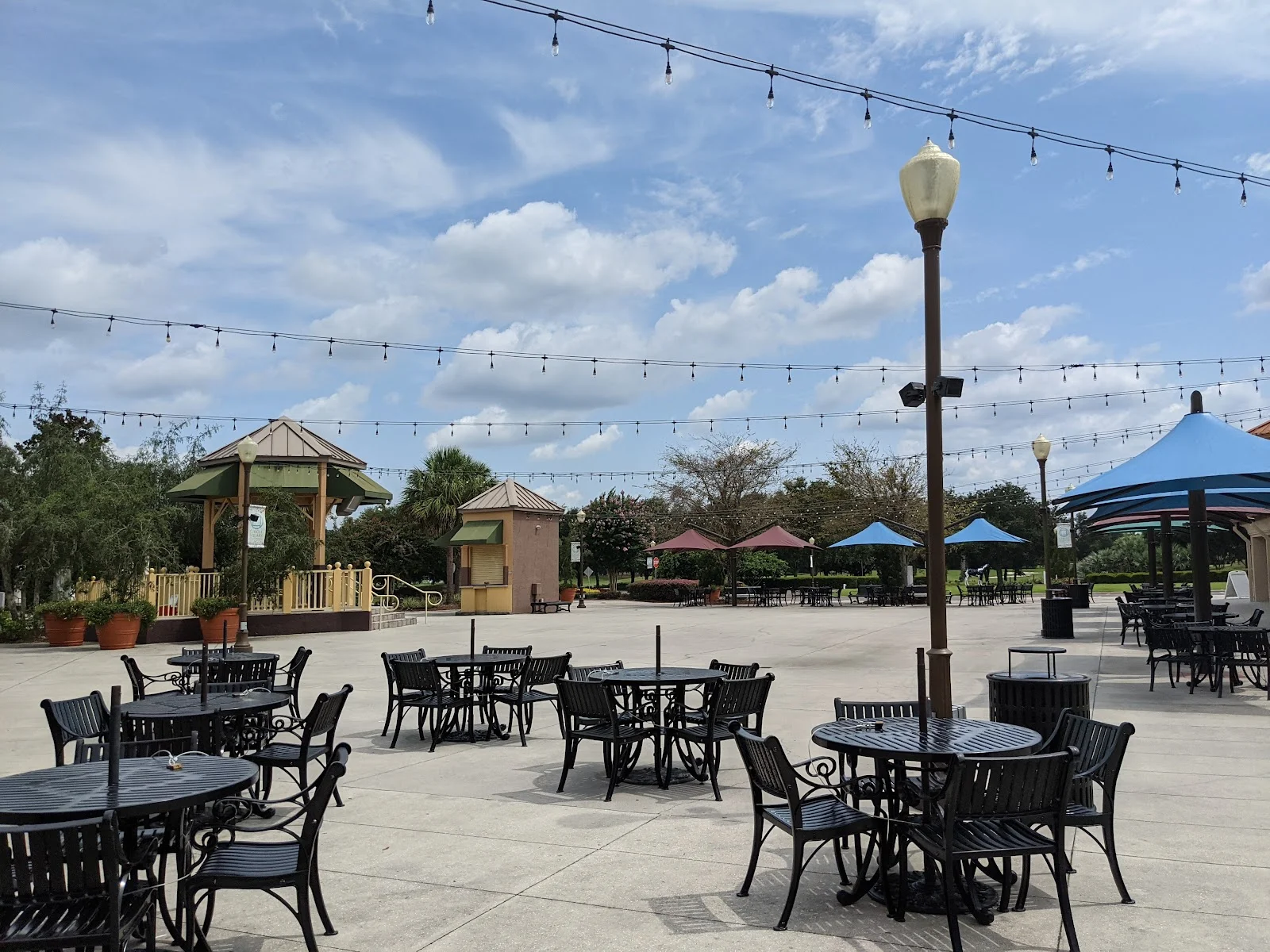 Circle Square Commons