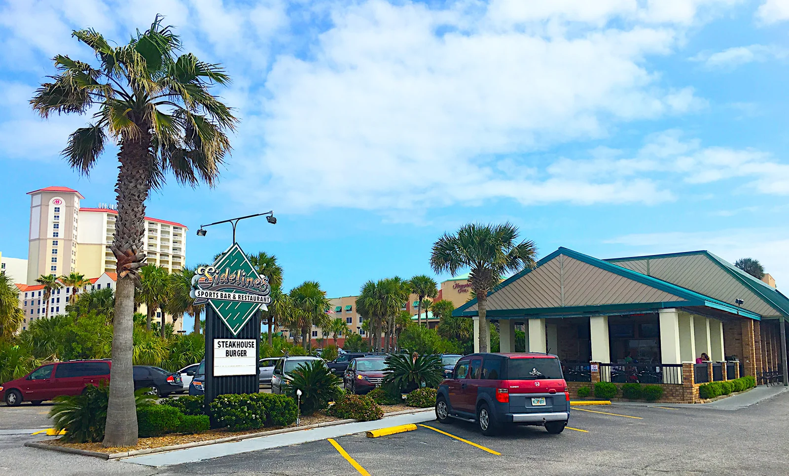 Sidelines Sports Bar and Restaurant - Restaurant in 