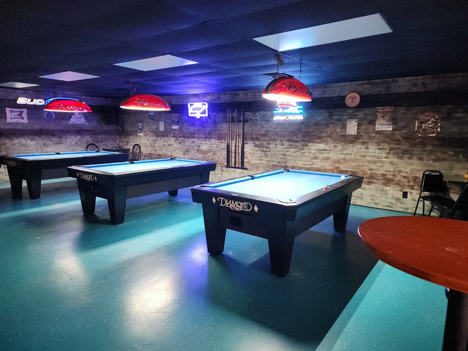 Nauti Pirate Bar & Grill