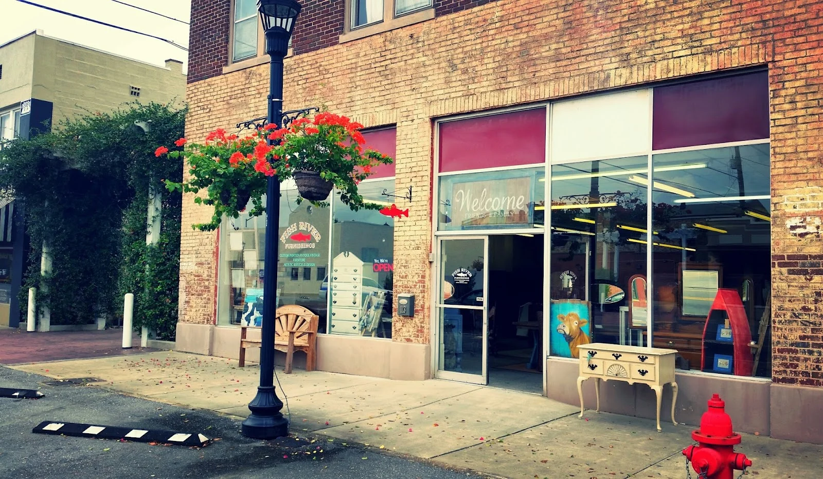 Fish River Furnishings & Art Gallery - Attraction in 