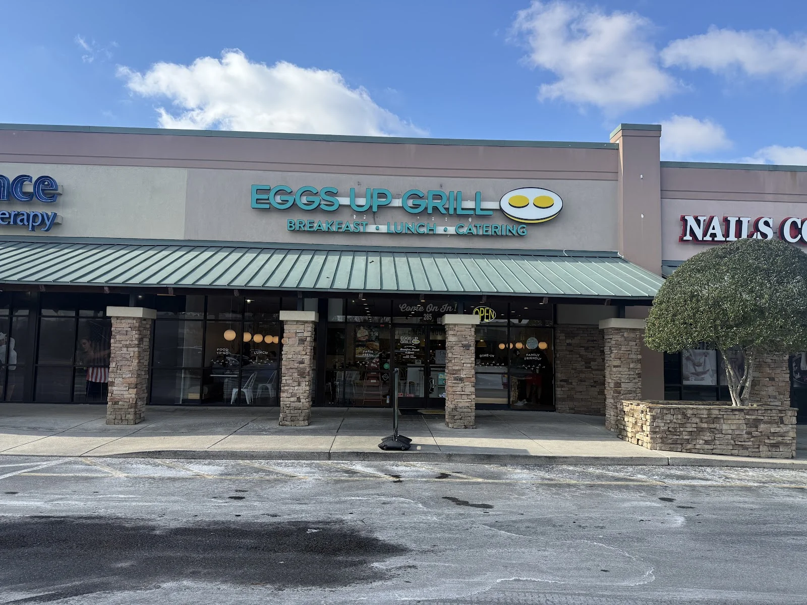 Eggs Up Grill