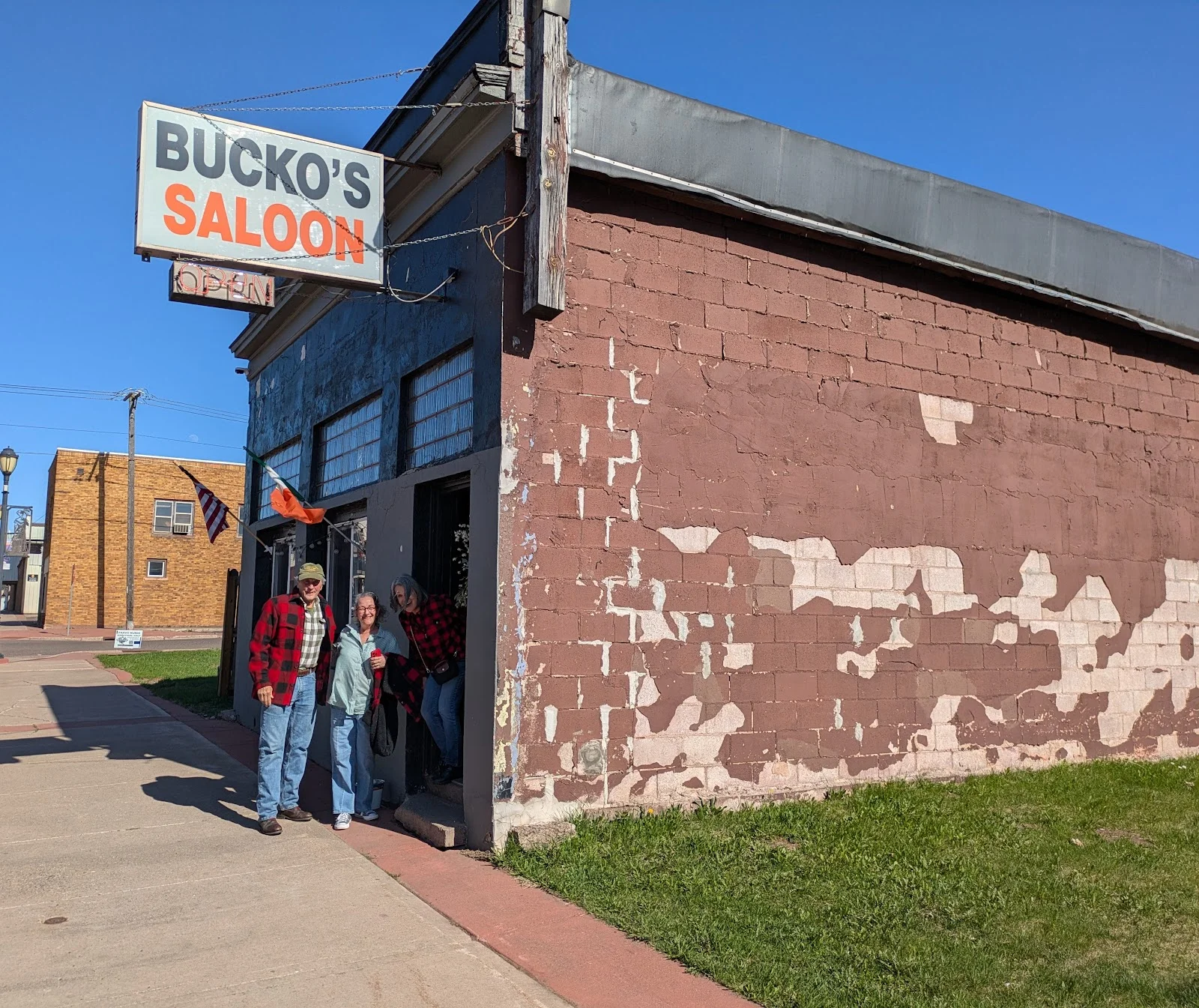 Bucko's Saloon
