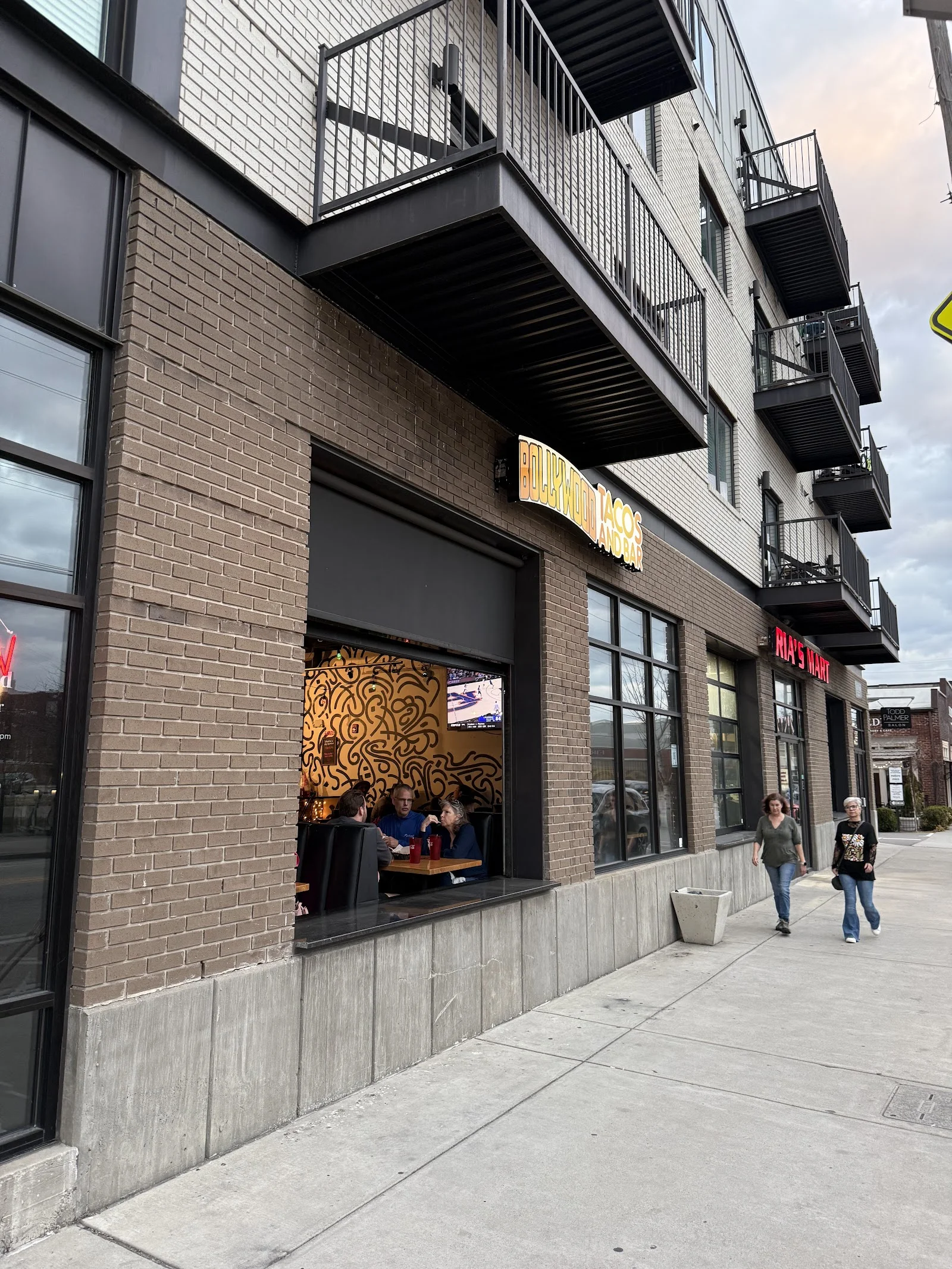 Bollywood Tacos And Bar