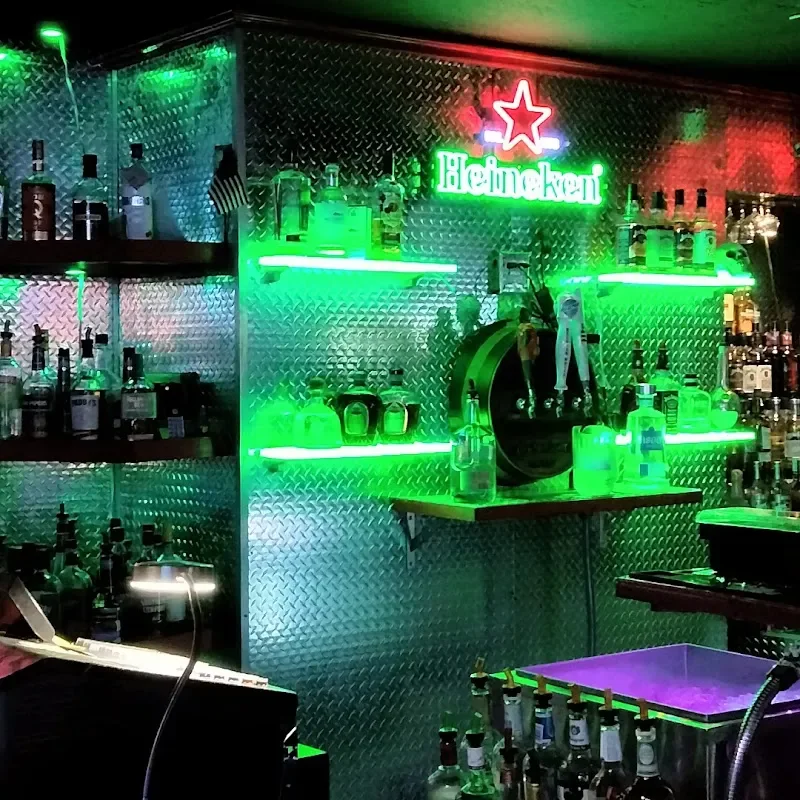 2 Rivers Bar and Grill