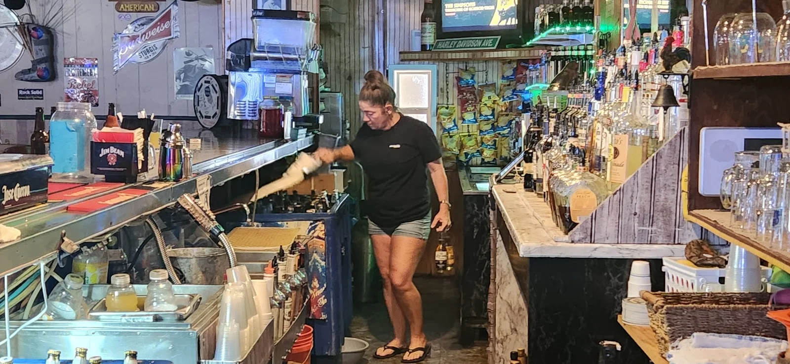 D & R Lounge / Package - Bar in Pensacola