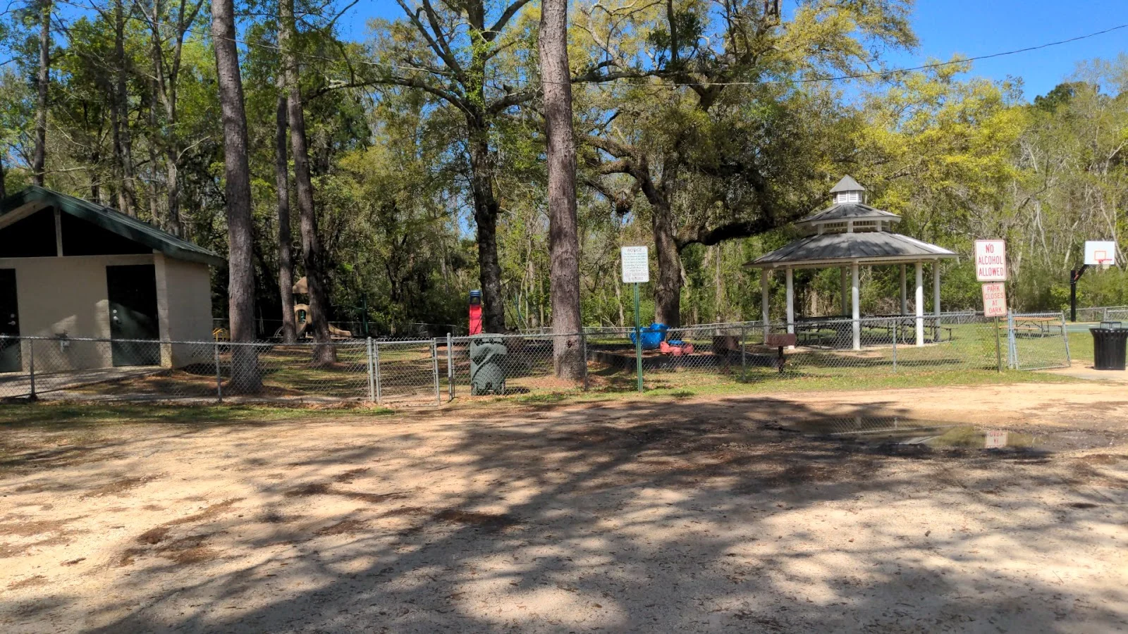 Alphonse Memorial Veterans Park - park in Daphne