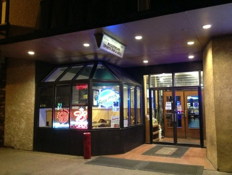 Bucketheads Sports Bar & Grill