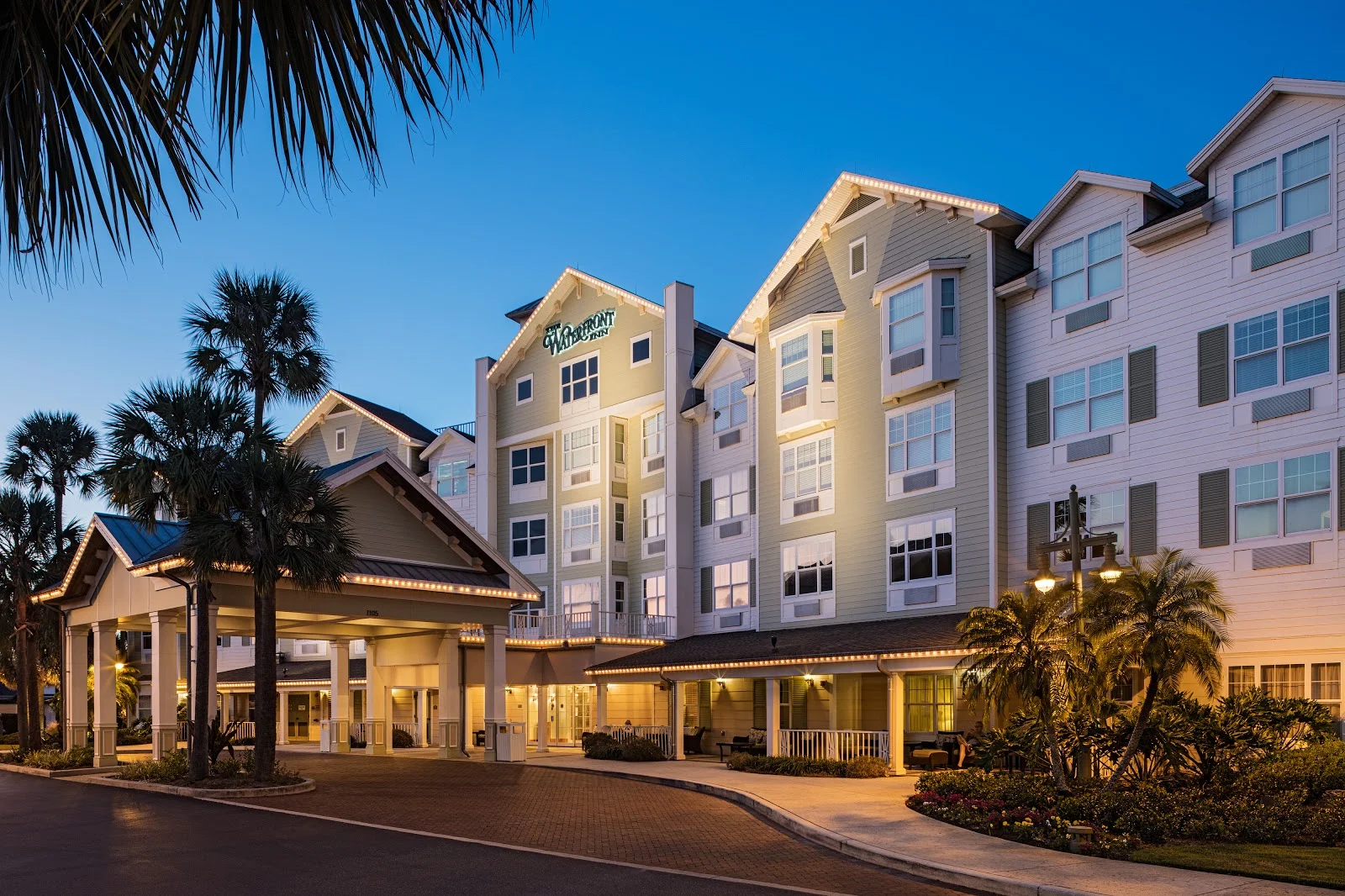 The Waterfront Inn - Restaurant in The Villages