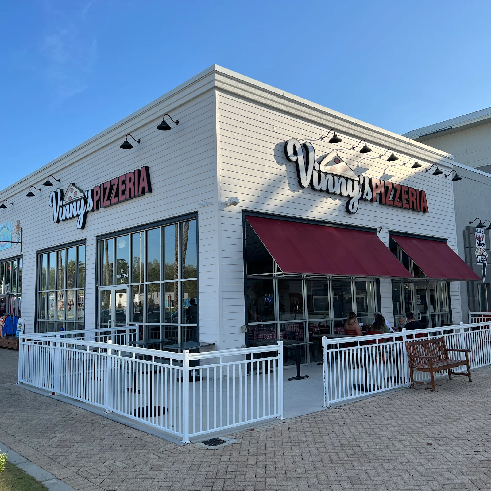 Vinny's Pizzeria - Restaurant in Orange Beach