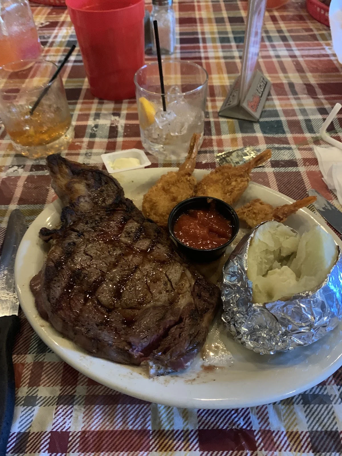 Crickets Pub & Cafe