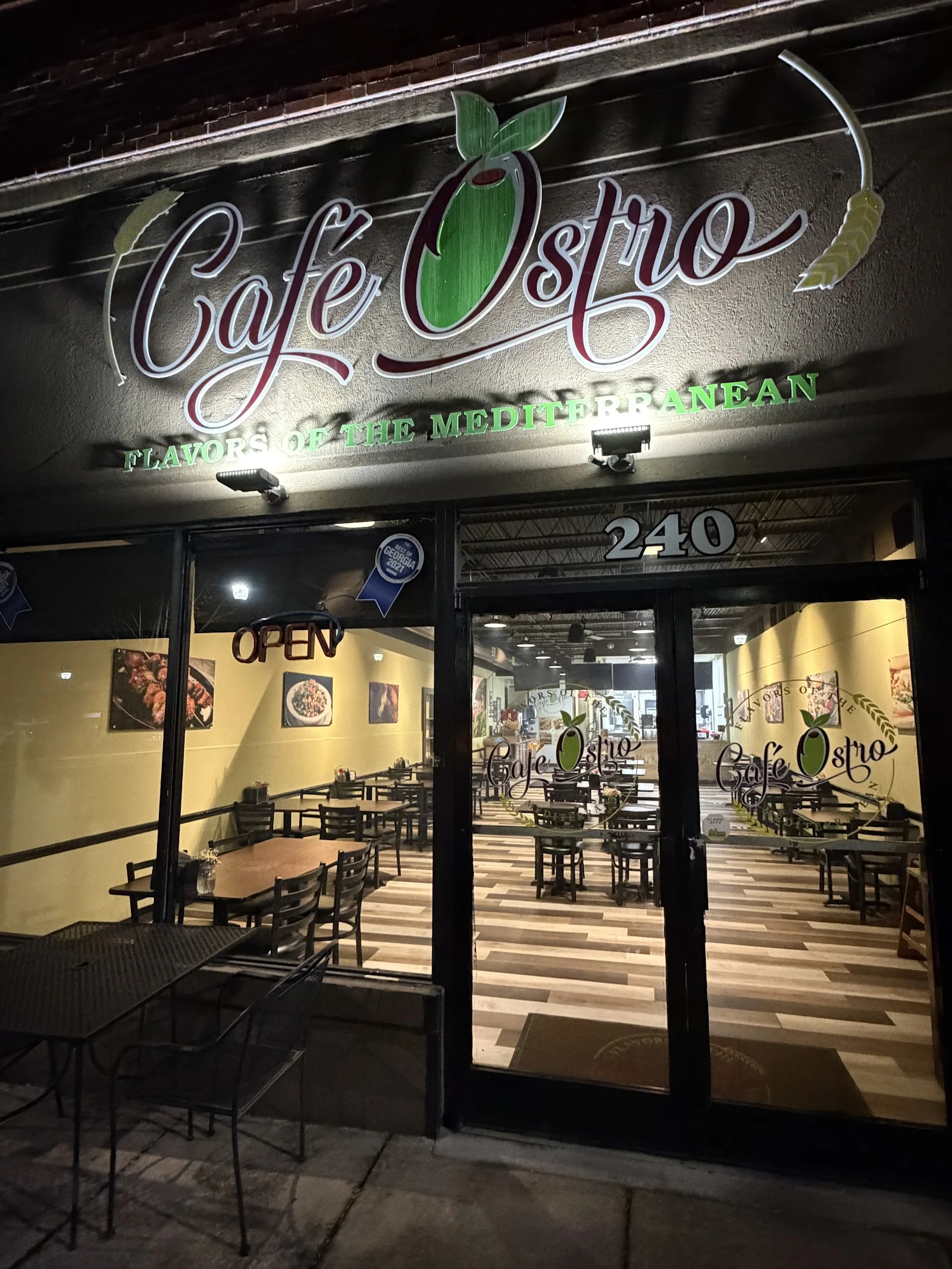 Cafe Ostro